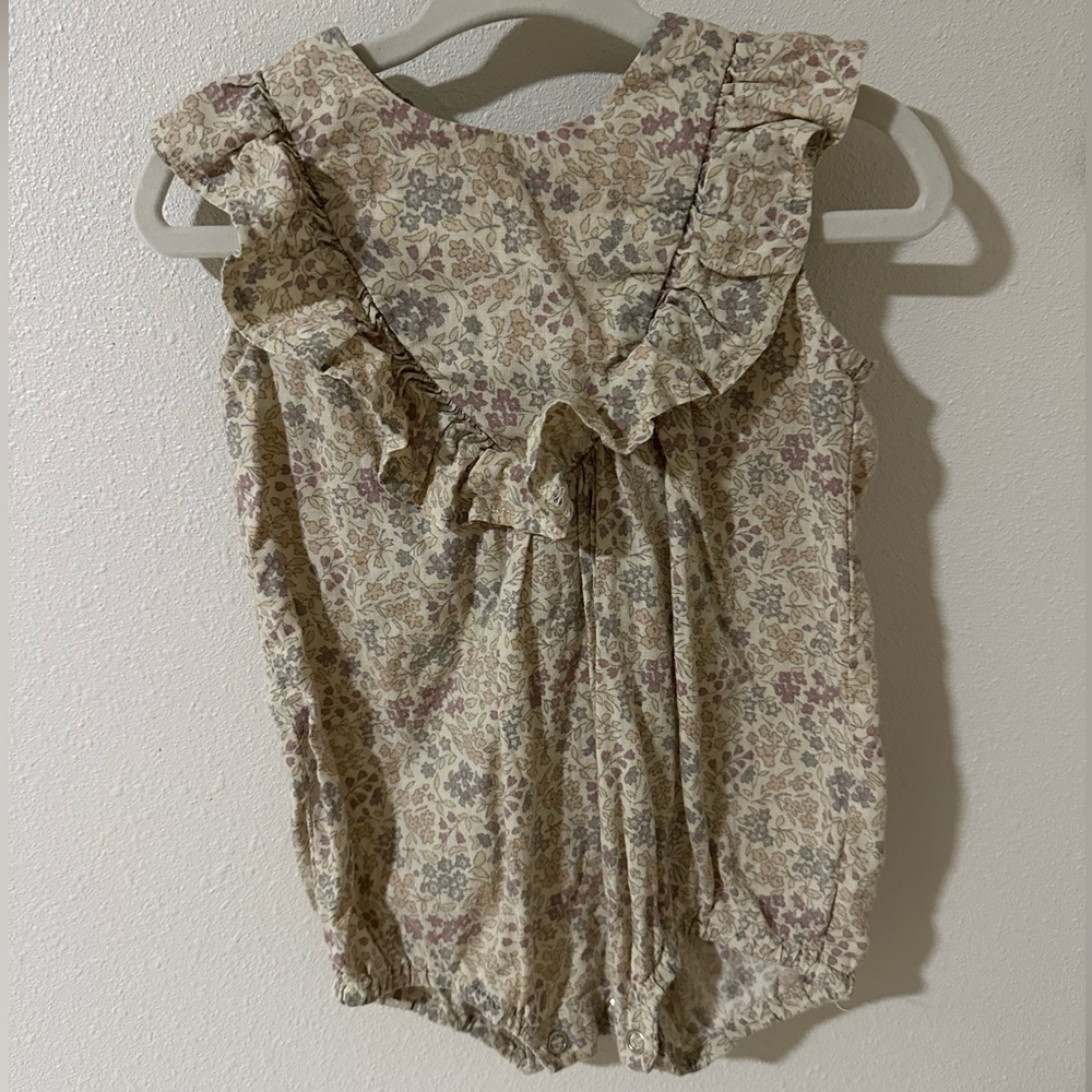 Rylee and Cru Maisie Romper in Garden print